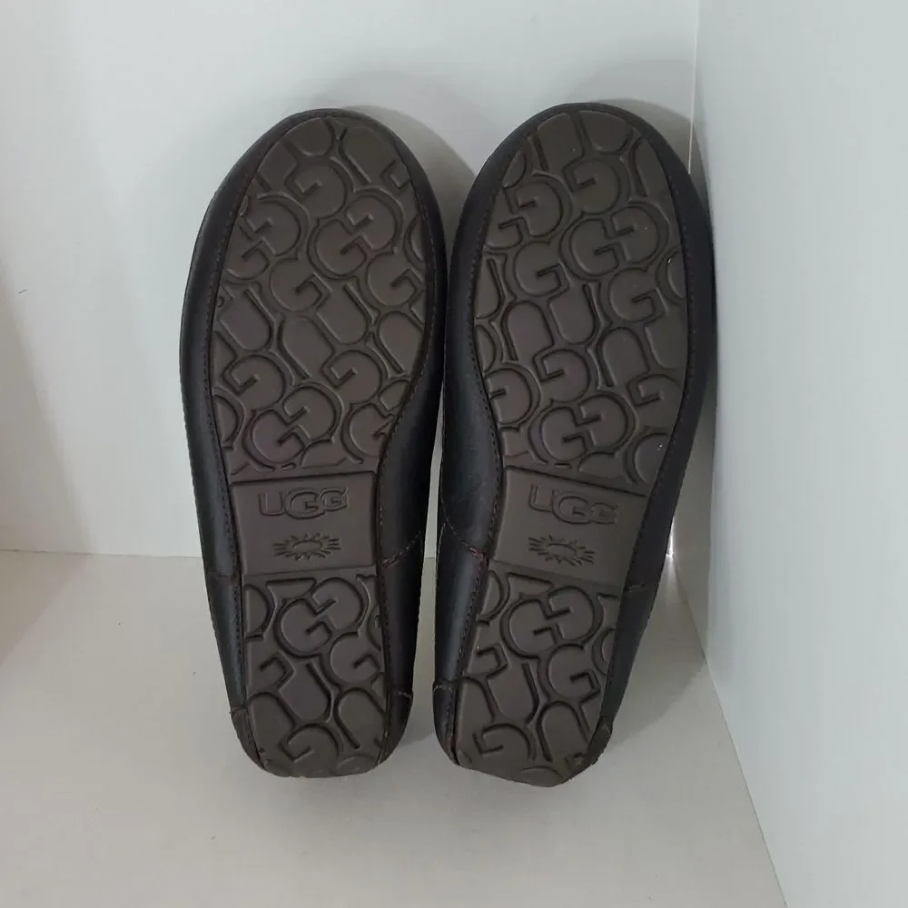 UGG men ascot